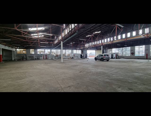 1,727M² WAREHOUSE TO LET IN CONGELLA